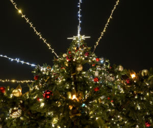 Ruszył świąteczny Jarmark w Bytomiu. Kultowy tramwaj i kaszanka wikinga