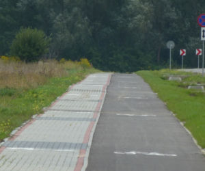 Droga rowerowa wzdłuż ul. Lubelskiej przy lotnisku