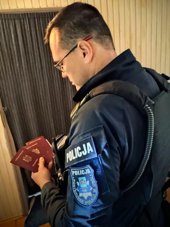 Ogólnopolska akcja policji. Tysiące funkcjonariuszy, ponad 1500 zatrzymanych. Zdjęcia z działań