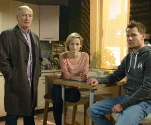 Pierwsza miłość. Sabina (Urszula Dębska), Radek (Mateusz Banasiuk), Karol Weksler (Karol Strasburger)