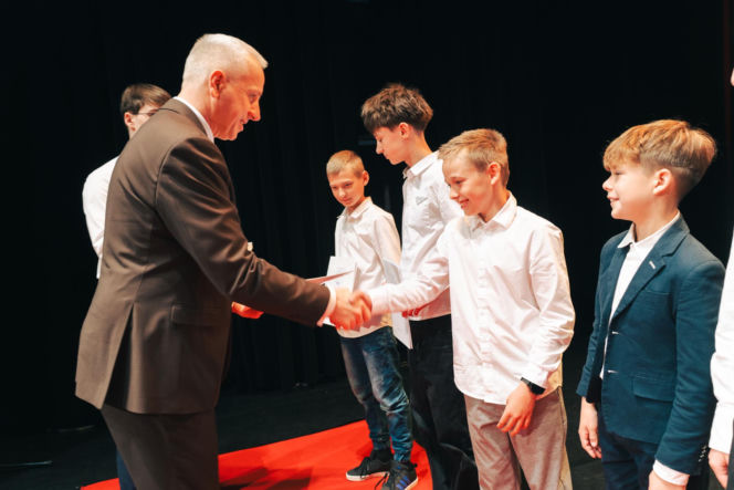 Najzdolniejsi uczniowie odebrali stypendia Prezydenta Miasta Siedlce