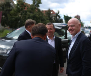 Cezary Kulesza wita Gianniego Infantino