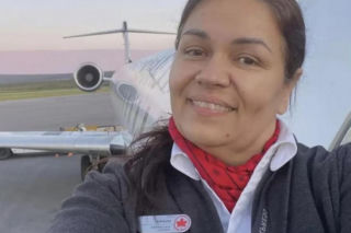 Stewardesa przeżyła katastrofę lotniczą. Ujawniono jej obrażenia