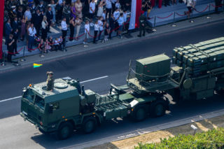 Święto Wojska Polskiego 2026: Wielka defilada w Warszawie i parada morska w Gdyni. Tysiące żołnierzy i ten sprzęt wojskowy zaskoczą Polaków