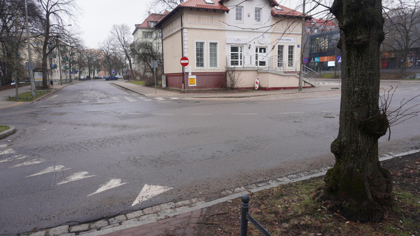To jedyne prostokątne rondo w Europie. Znajduje się blisko centrum Olsztyna [ZDJĘCIA]