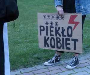 Kalisz: manifestacja na głównych ulicach miasta i pod kurią