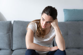 Nagłe wybuchy złości pozornie bez powodu? Sprawdź, co naprawdę stoi za „mózgiem głodowym