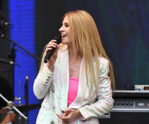 Sylwia Grzeszczak na festiwalu Top of the Top 2019