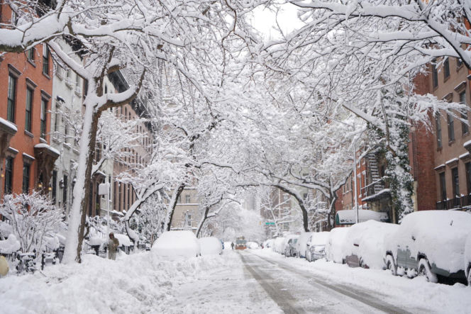 Wielka śnieżyca w Nowym Jorku! Zabronili podróży. Zobacz zdjęcia