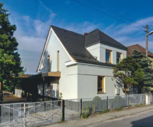 Dom bliźniak z odtworzonymi detalami