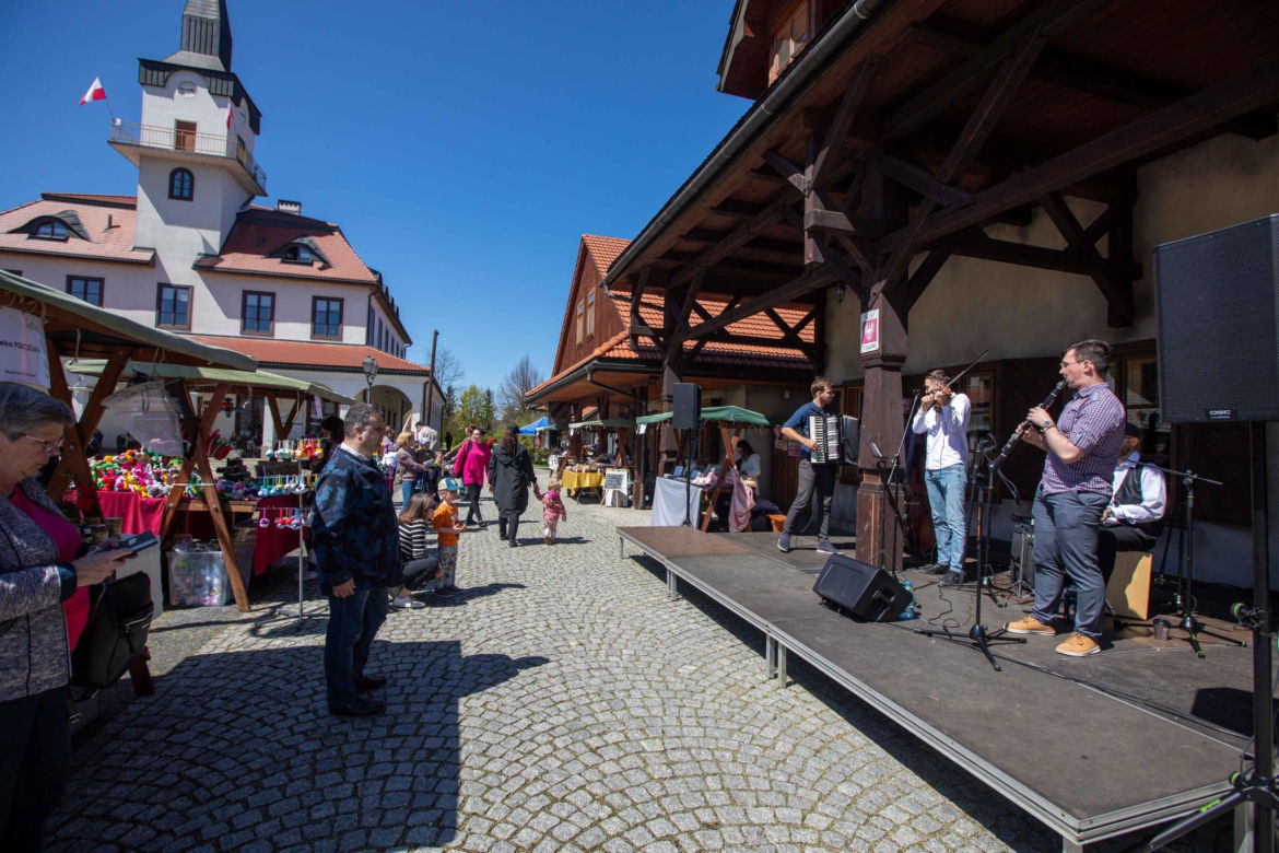 W tym muzeum można poczuć się jak w XIX wieku. To największy skansen w Małopolsce 
