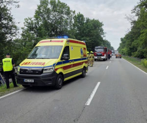 Powiat węgrowski: Przewrócona ciężarówka i wahadło w Płatkownicy na DK 50 w gminie Sadowne
