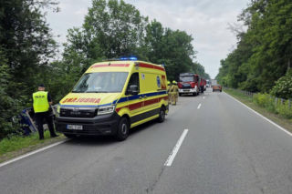 Powiat węgrowski: Przewrócona ciężarówka i wahadło w Płatkownicy na DK 50 w gminie Sadowne