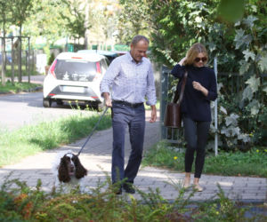 Tusk sprząta po psie