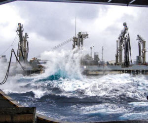 Kolizja USS Truxtun i USNS Supply na Karaibach – ryzyko w operacjach RAS