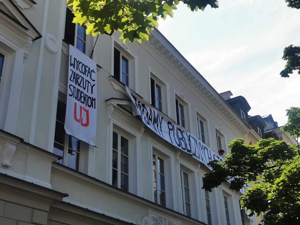 Bunt studentów na UW. Okupują siedzibę samorządu na Krakowskim Przedmieściu