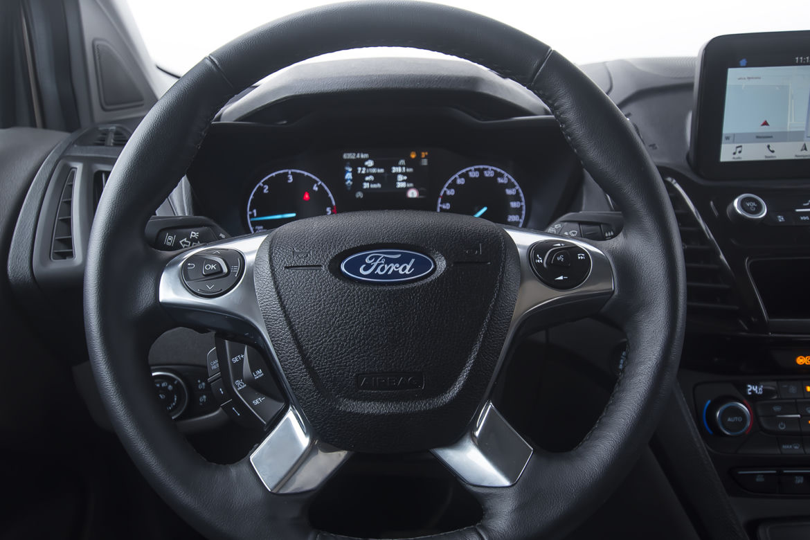 Ford Turneo Connect Titanium 1.5 D 120 KM AT8