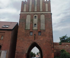 To najdłuższe mury obronne w woj. warmińsko-mazurskim. Otaczają Stare Miasto