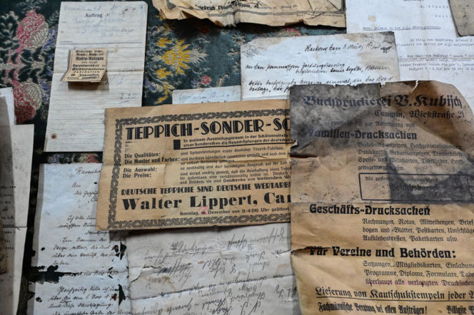 Dokumenty przeleżały na strychu prawie 100 lat