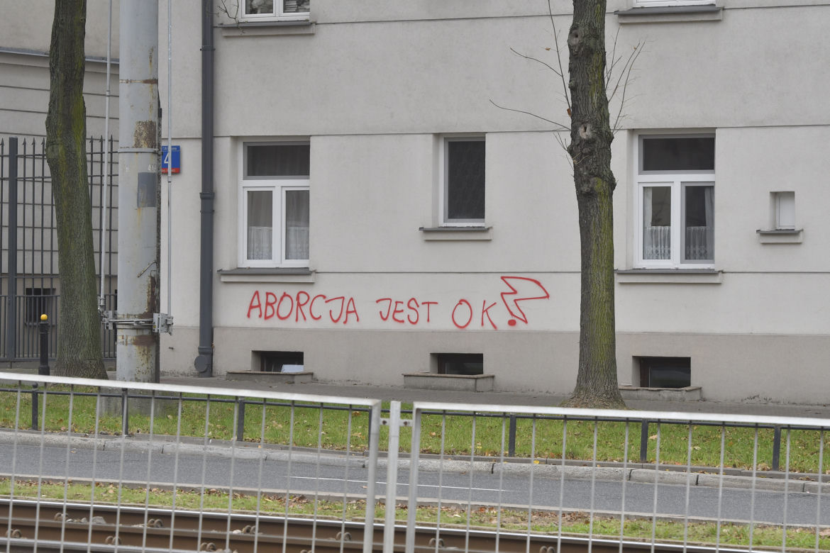 Protestujący pomazali Żoliborz!