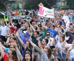 Korowód studentów przeszedł ulicami Szczecina