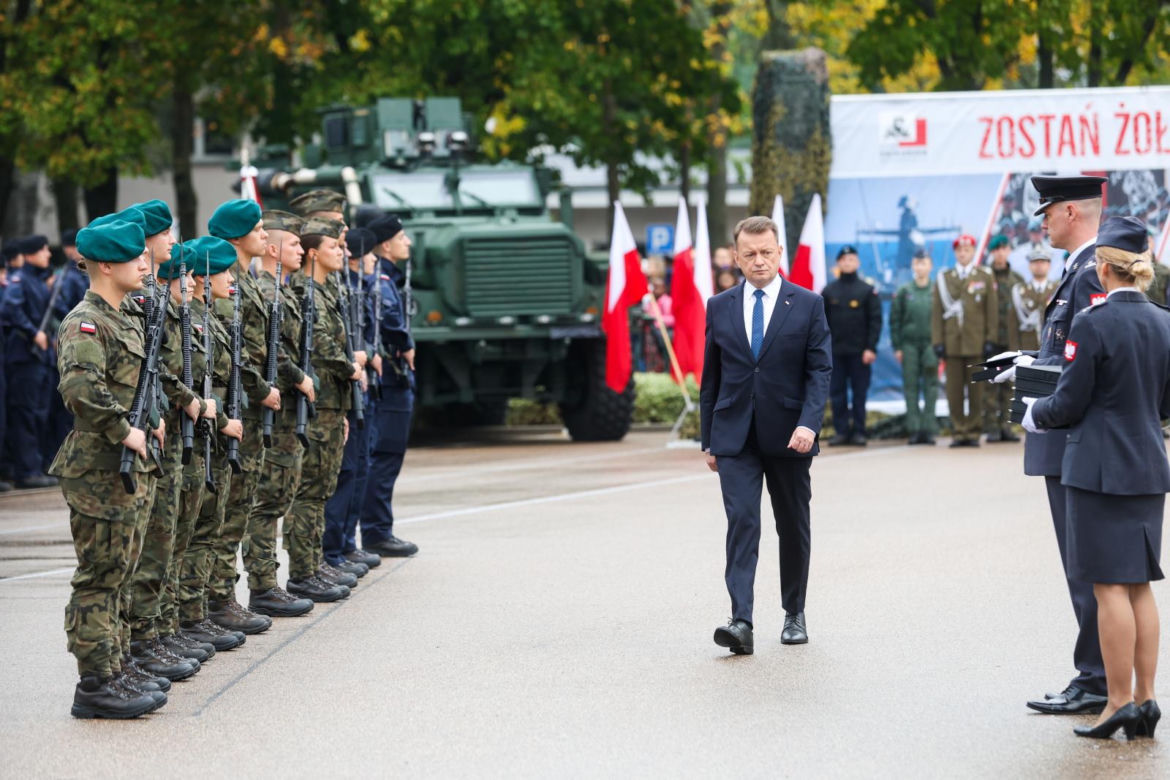 Przysięgę wojskową w Warszawie złożyło 1800 żołnierzy. Szef MON: to historyczne wydarzenie [ZDJĘCIA]