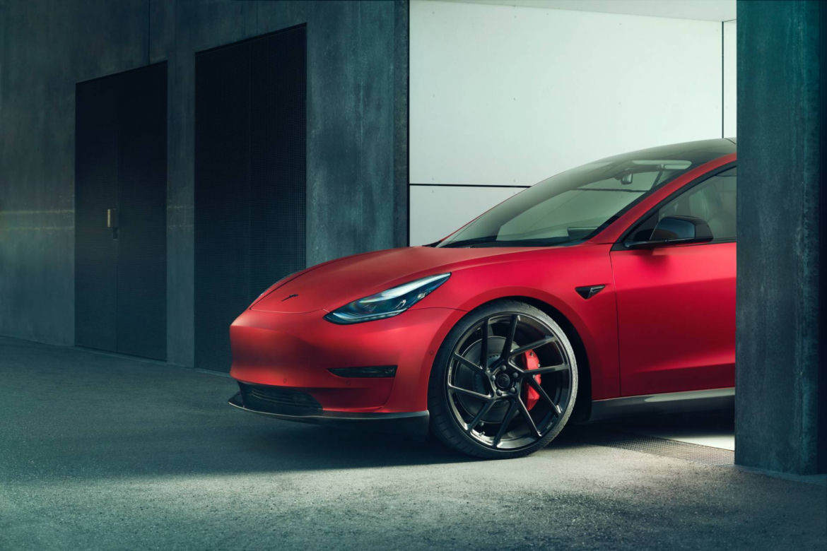 Tesla Model 3 po tuningu Novitec