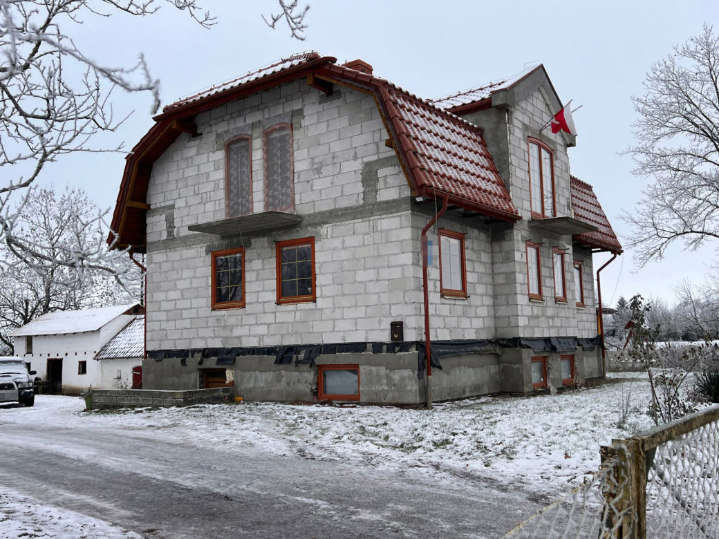 Rodzinny koszmar we wsi Spytajny. Jan udusił Halinę, a potem popełnił samobójstwo?!