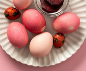 Naturalne barwniki do jajek