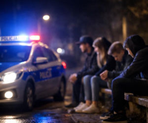 Radny Czesław Fedyk o narkotykach w powiecie: „Działajmy, zanim będzie za późno”.