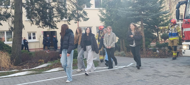 Próbna ewakuacja w zamojskim "rolniczaku"