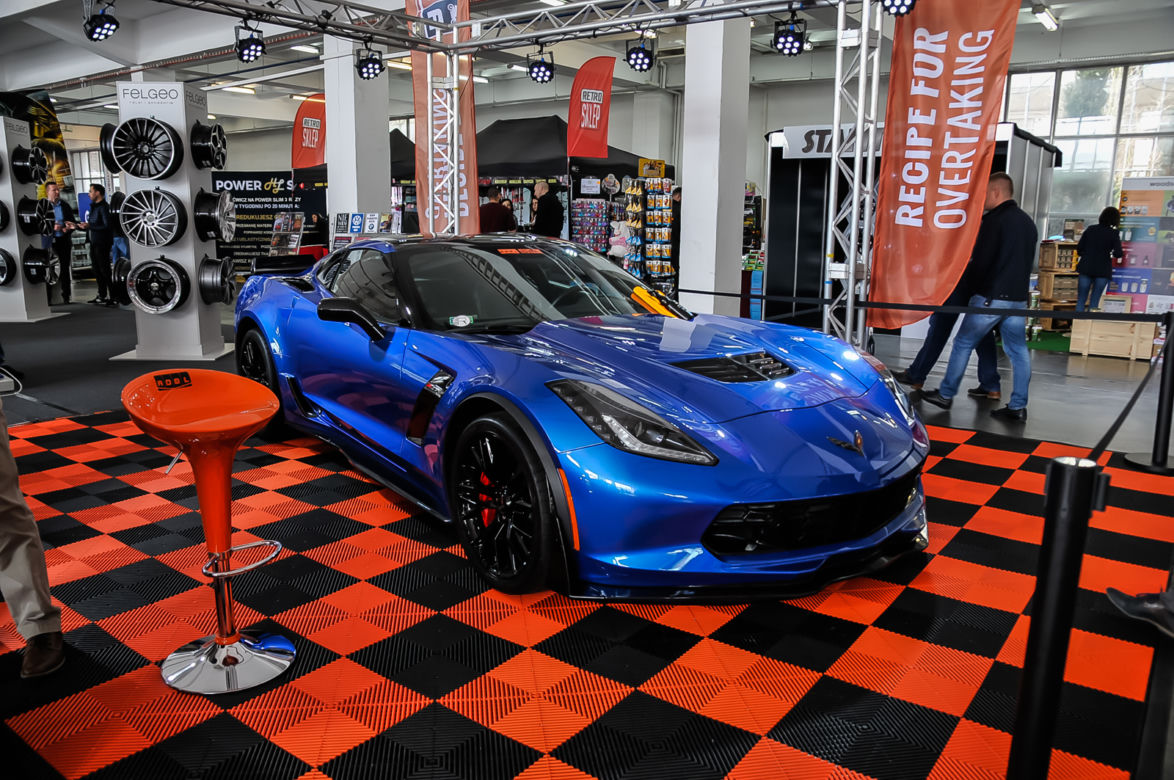 Klasyki i tuning – nietypowe auta na Poznań Motor Show