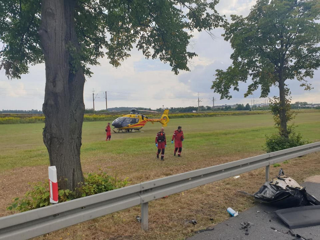 Makabryczny wypadek na DK92 pod Świebodzinem! 39-latka i dwoje dzieci zginęło w zderzeniu z tirem [ZDJĘCIA]