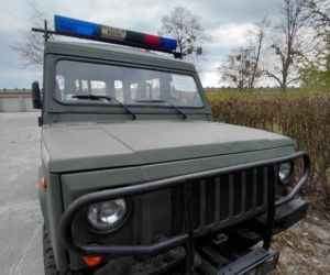 Samochód ciężarowo-osobowy wysokiej mobilności HONKER 2000