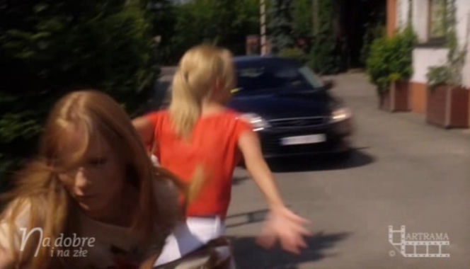 Na dobre i na złe odcinek 540. Wiktoria Consalida (Katarzyna Dąbrowska), Agata Woźnicka (Emilia Komarnicka)