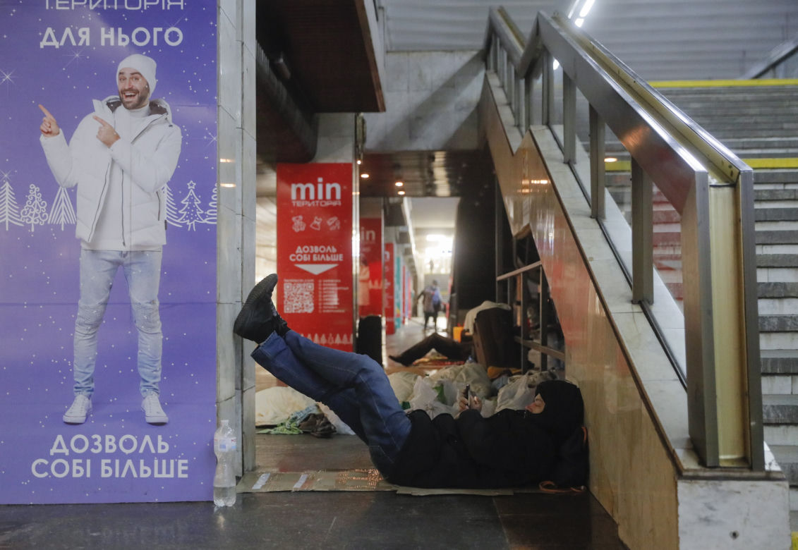 Od początku wojny żyją w metrze. To ich nowy dom i schron przed bombami 