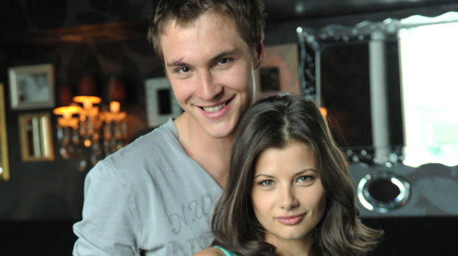 Kasia (Agnieszka Sienkiewicz) Marcin (Mikołaj Roznerski) ''M jak miłość''