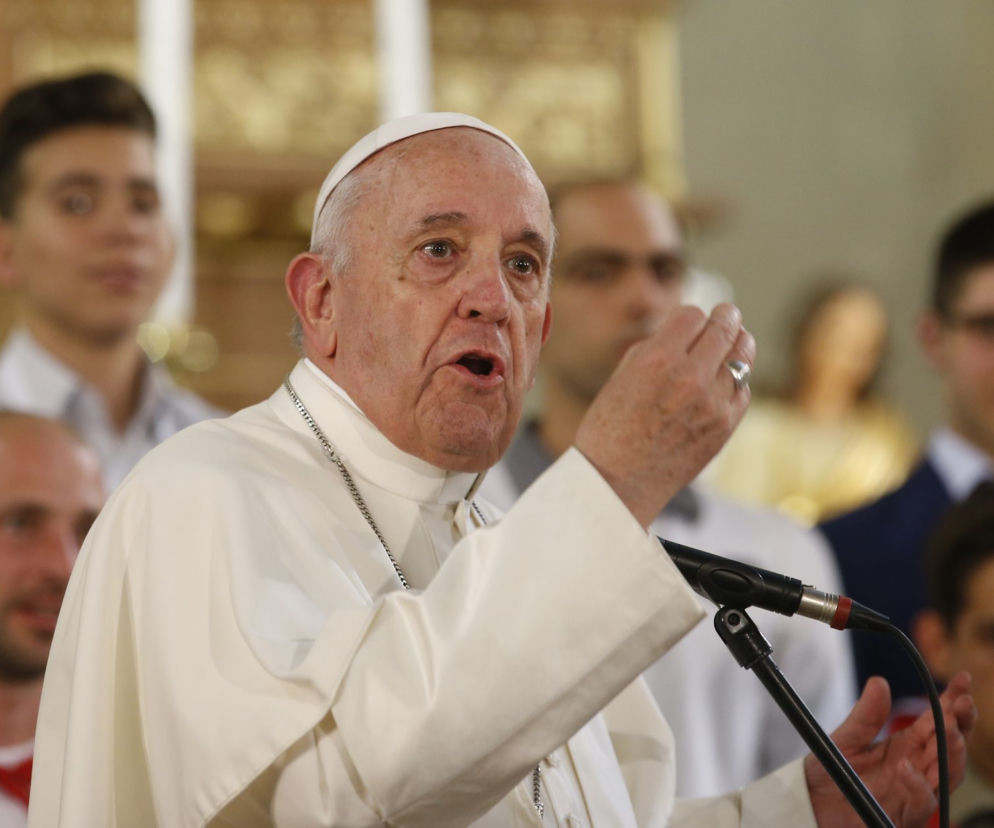 Papież Franciszek zakazuje zmiany płci