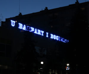 Historyczny neon znów rozświetla ulice Kalisza