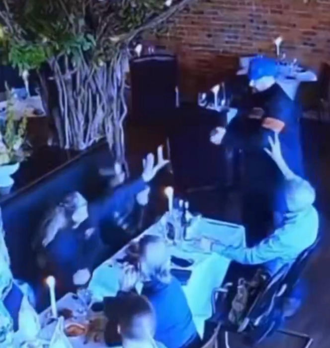 Chciał zabić żonę w restauracji! Kelner bohaterem
