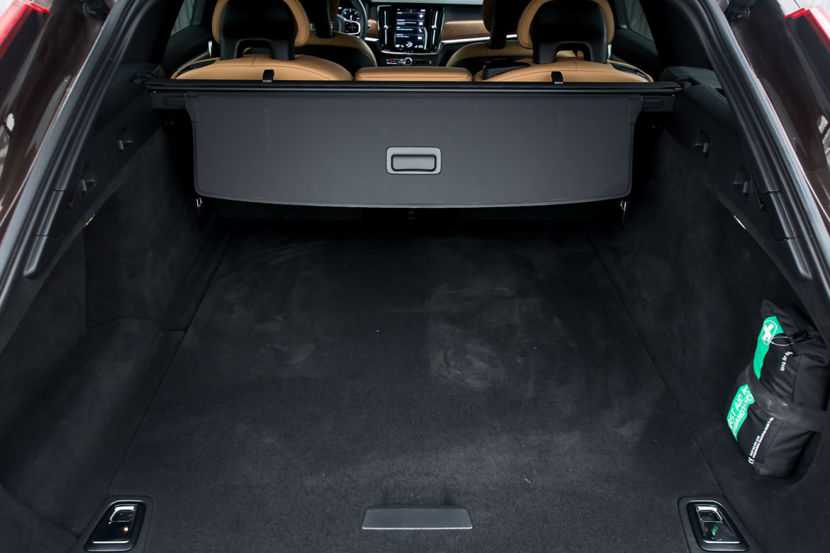Volvo V90 D5 235 KM AWD Summum