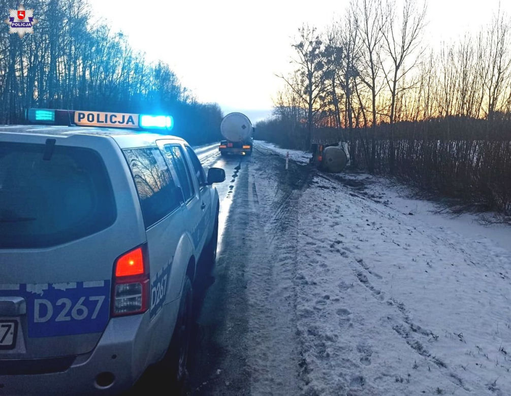 Cysterna z gazem przewróciła się do rowu. Były utrudnienia na drodze wojewódzkiej 