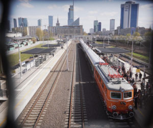 Jechałem legendarnym pociągiem. W środku jak kiedyś, aż trudno uwierzyć! Ludzie mówią wprost: „to były czasy”