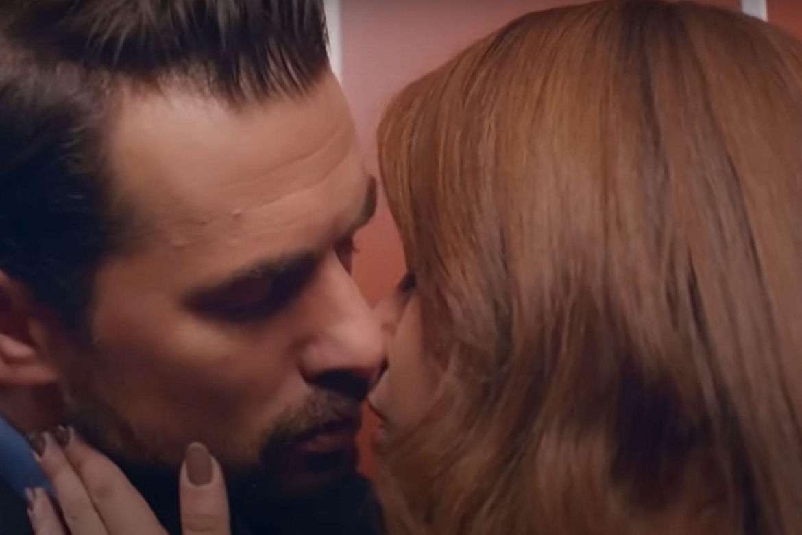 Miłość i nadzieja. Elif i Kuzay zatrzasną się w windzie! Dojdzie do pocałunku! 