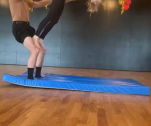 Izabella Miko, Albert Kosiński