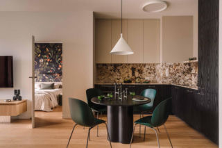 Styl slow w miejskim wydaniu. Tak wygląda nowoczesne mieszkanie na Muranowie zaprojektowane do odpoczynku