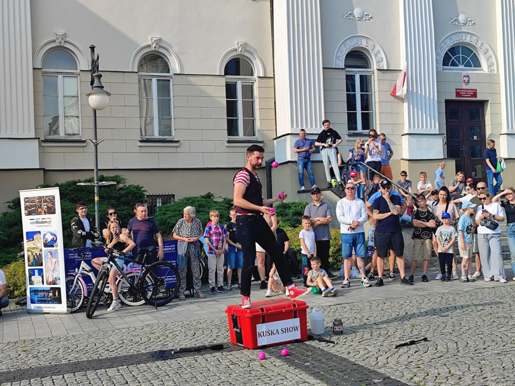 XIV Międzynarodowy Festiwal Artystów Ulicznych i Precyzji