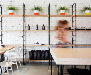 Wnętrze kawiarni Barry Café