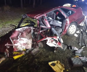 Groźny wypadek na obwodnicy Bydgoszczy! Kierowca zakleszczony w aucie 