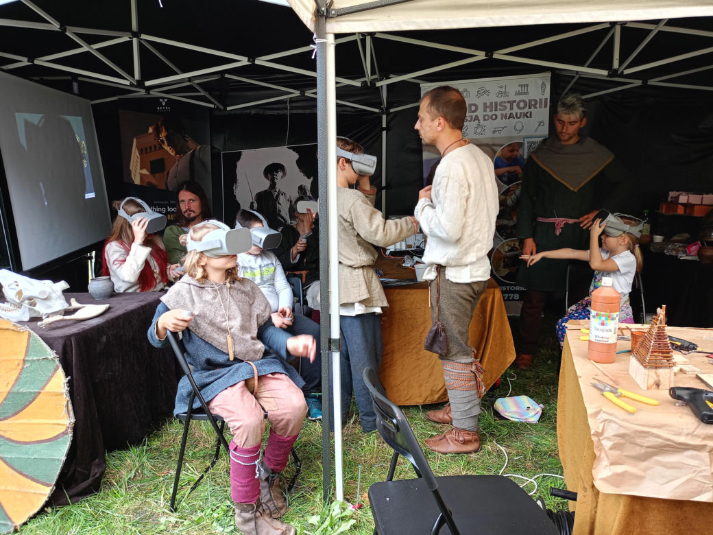 Odbywający się w Mrozach Festyn Archeologiczny to wydarzenie, które z roku na rok przyciąga coraz więcej umieszkańców regionu i turystów